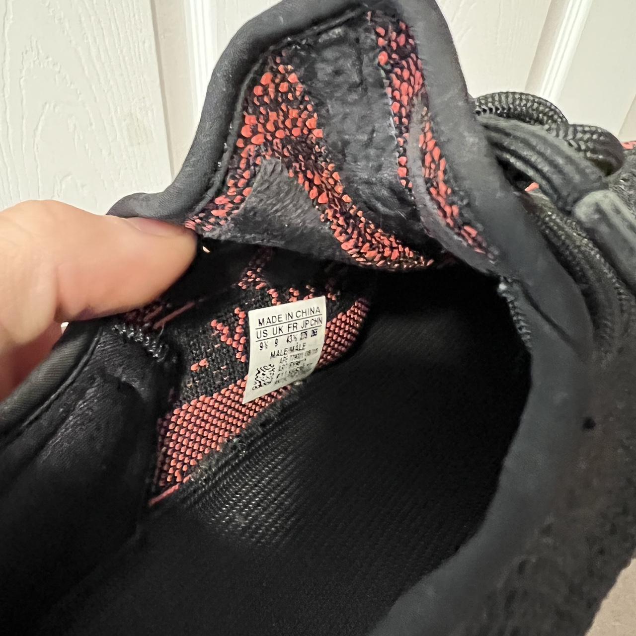 yeezy trainers black and red