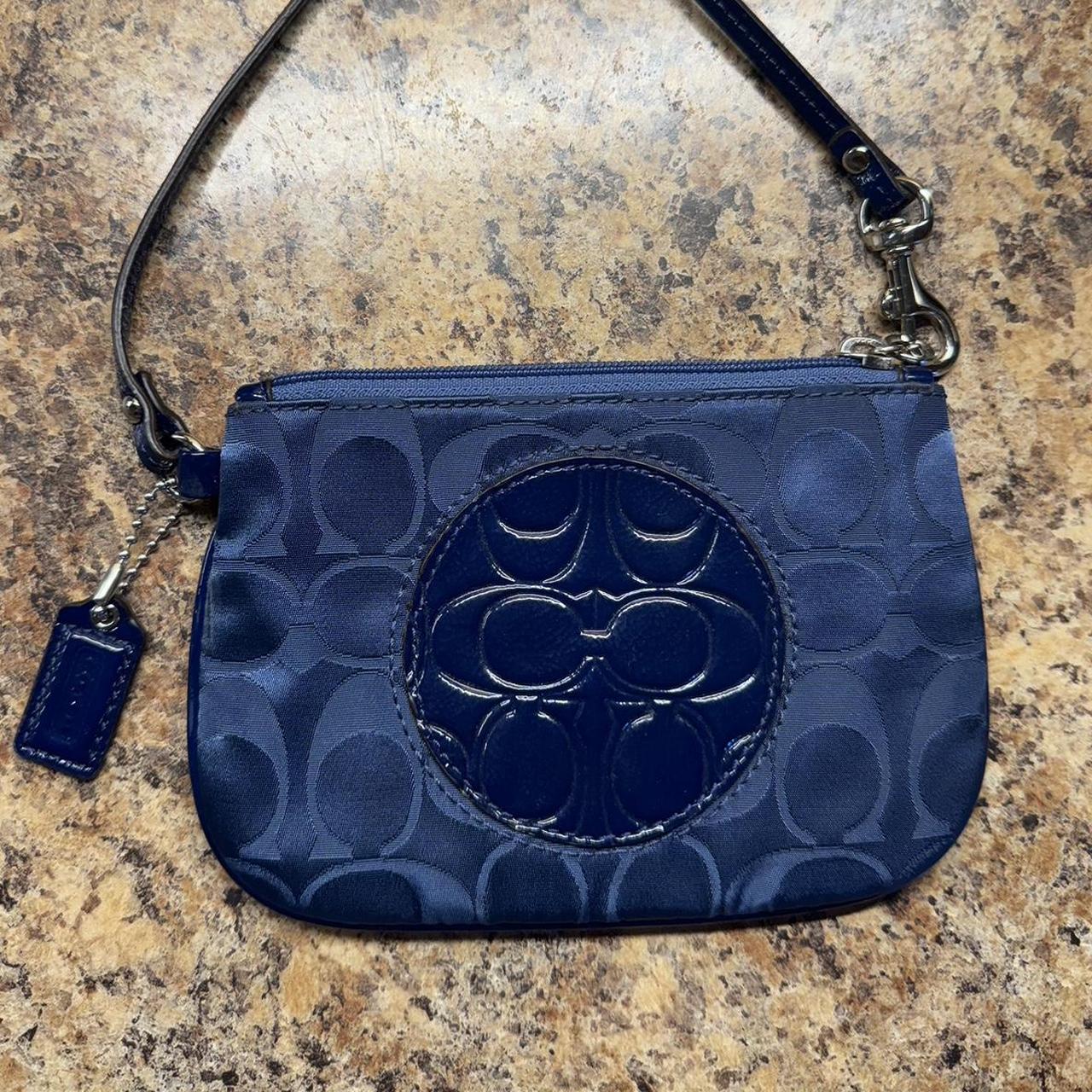 **AUTHENTIC** Coach Wristlet, Navy store Blue