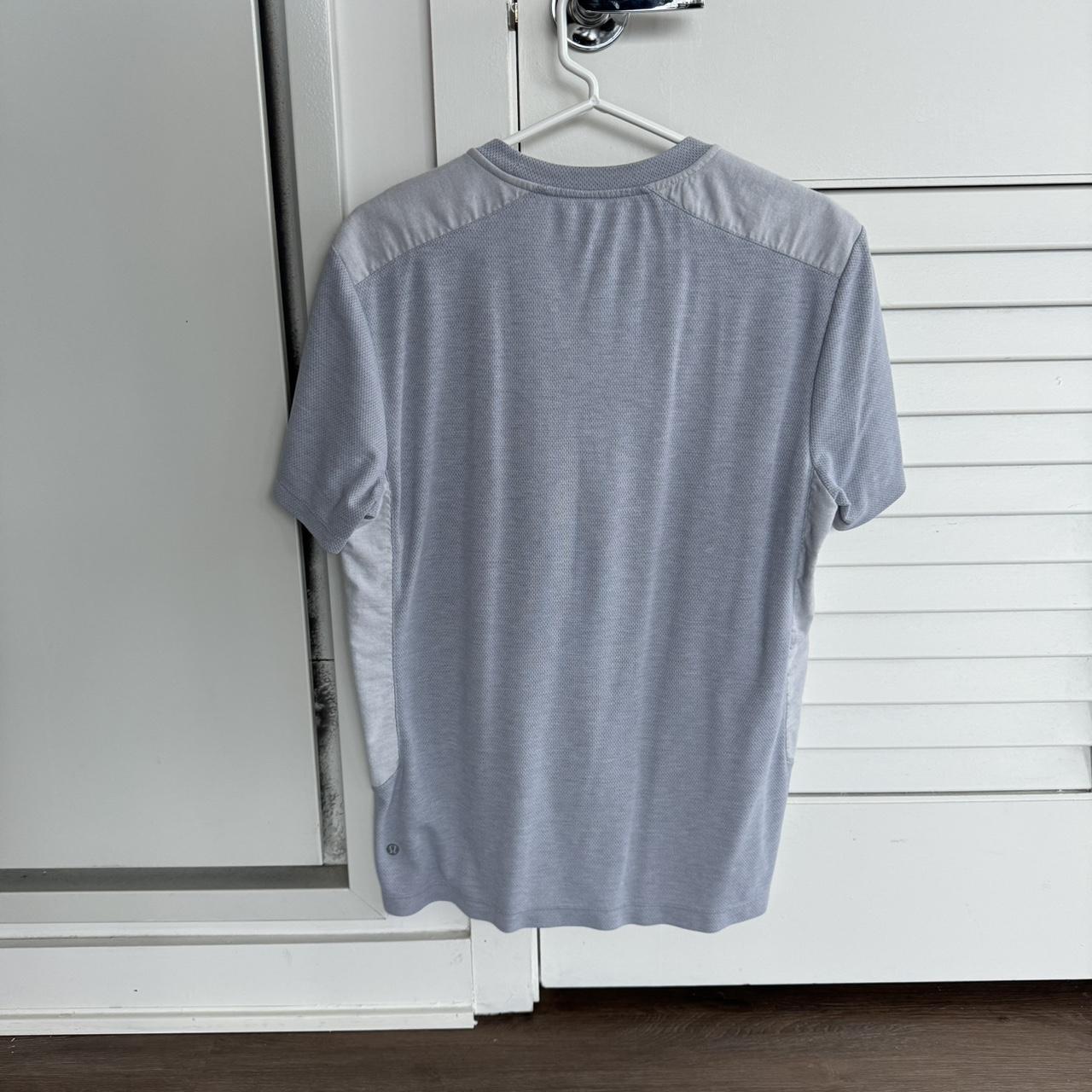 Grey Lululemon shirt #lululemon #tshirt #grey #shirt