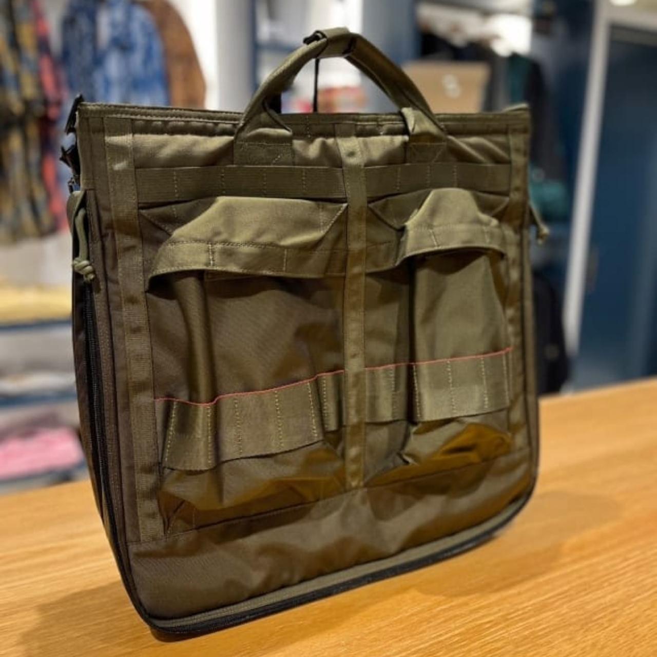 BEAMS PLUS x BRIEFING COCKPIT BAG - Olive | Depop