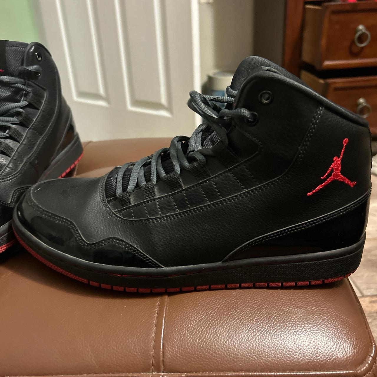 Jordan executive all black best sale