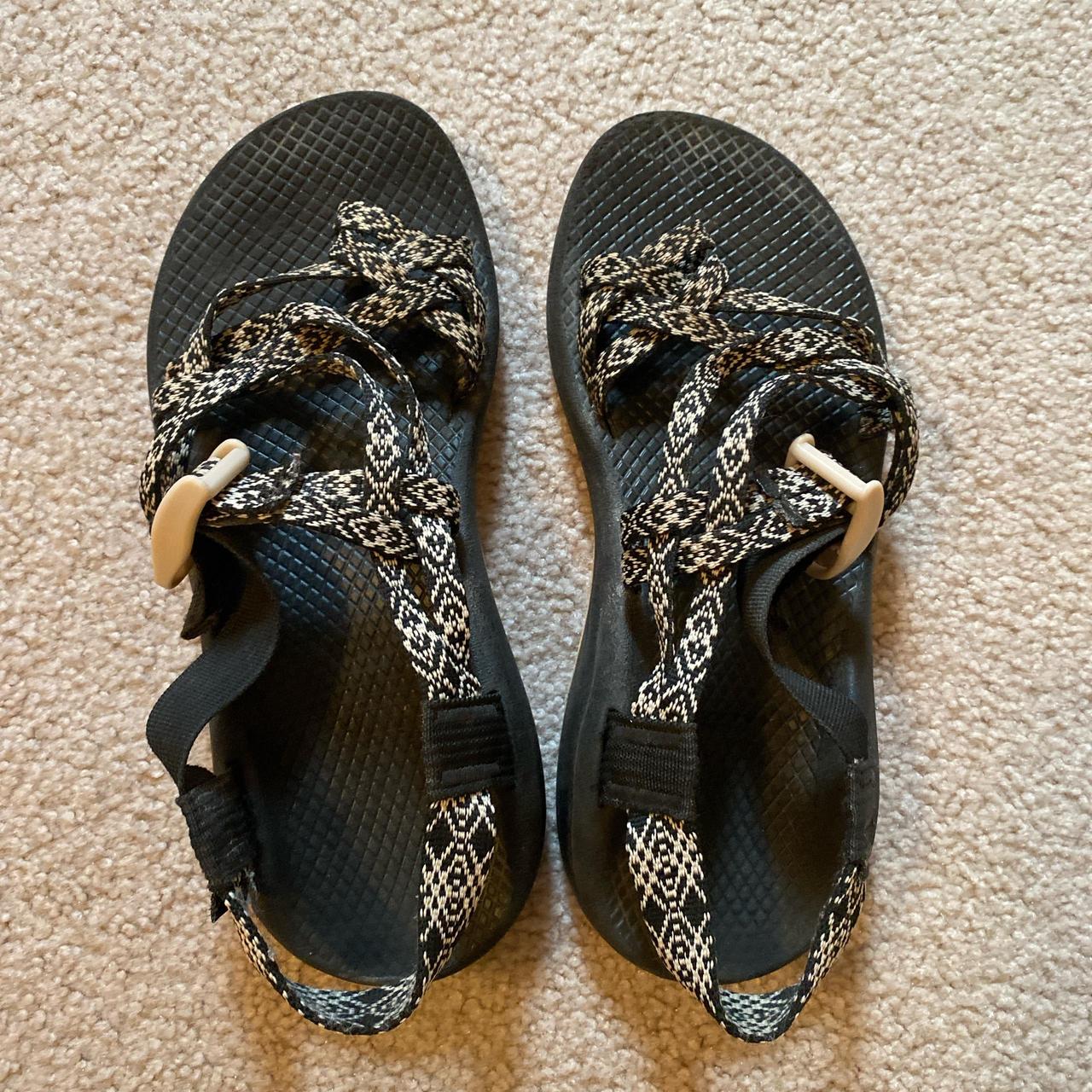 trine black and white chacos