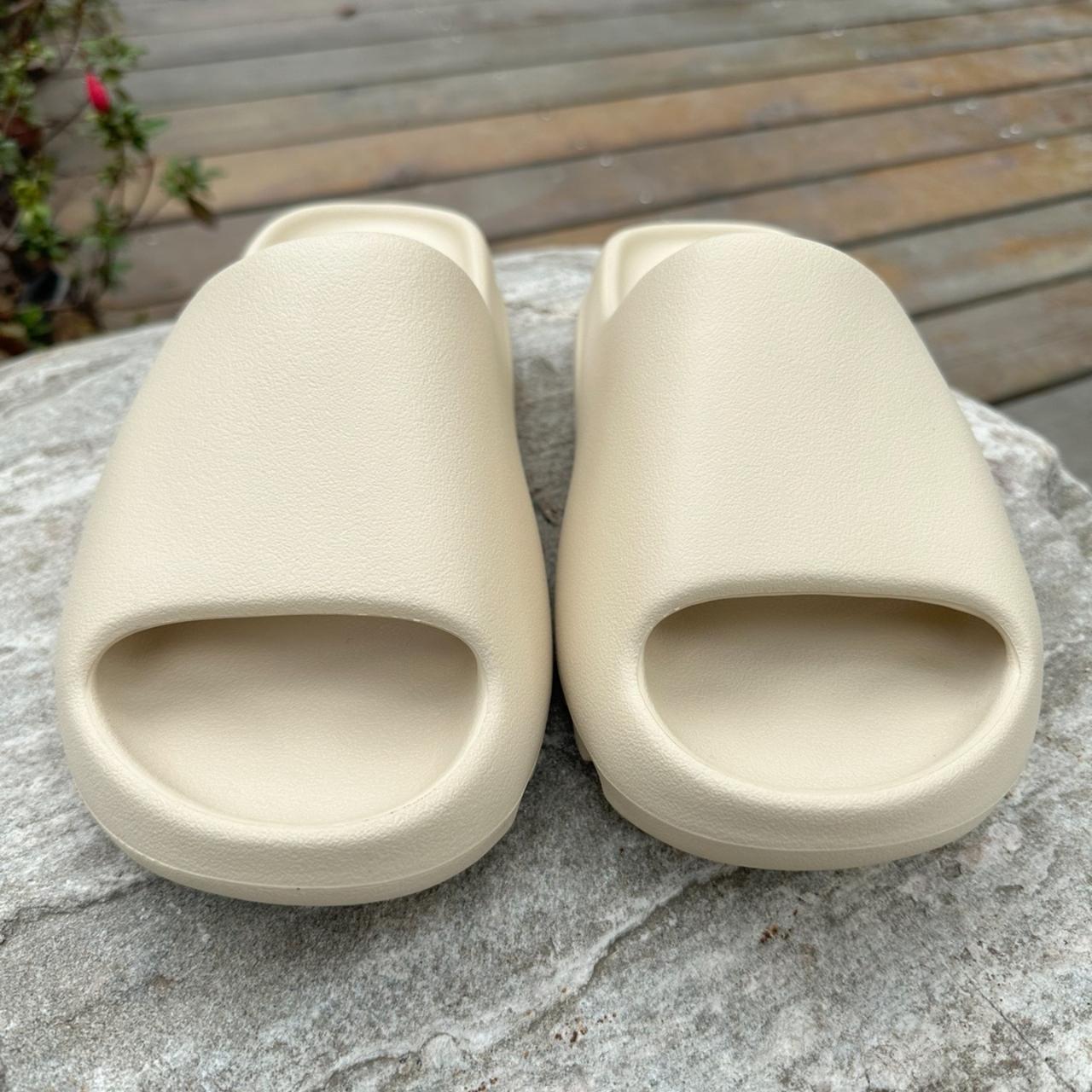 mens adidas yeezy slide stores