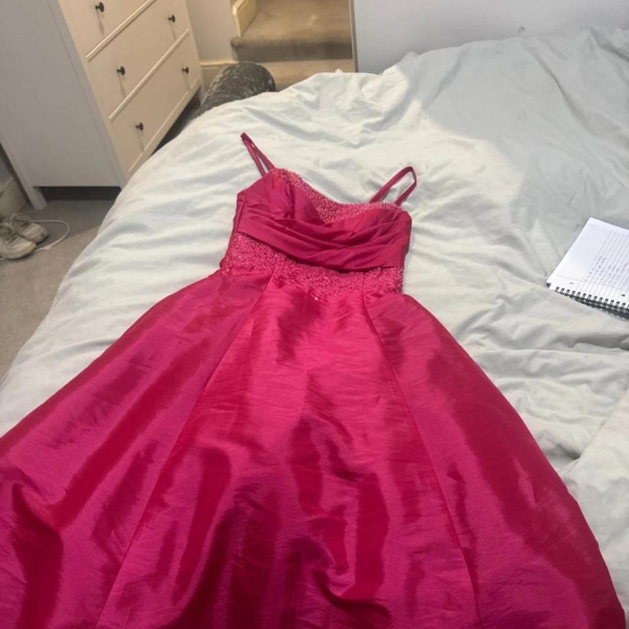 item listed by louisa1234_