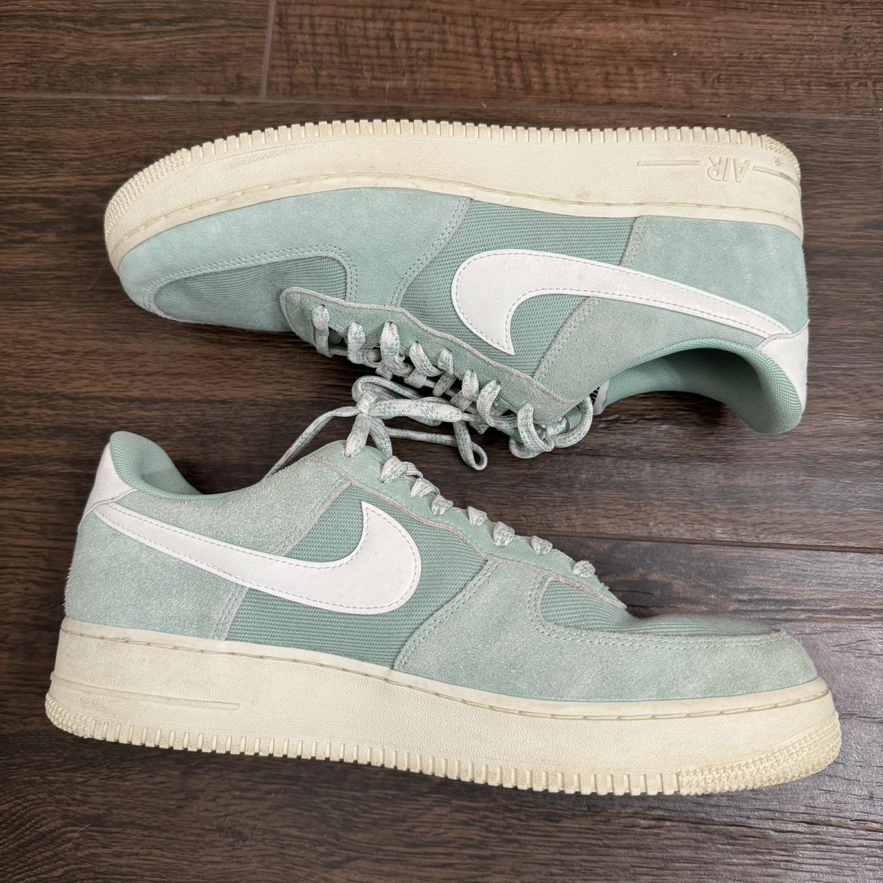 mint color nikes