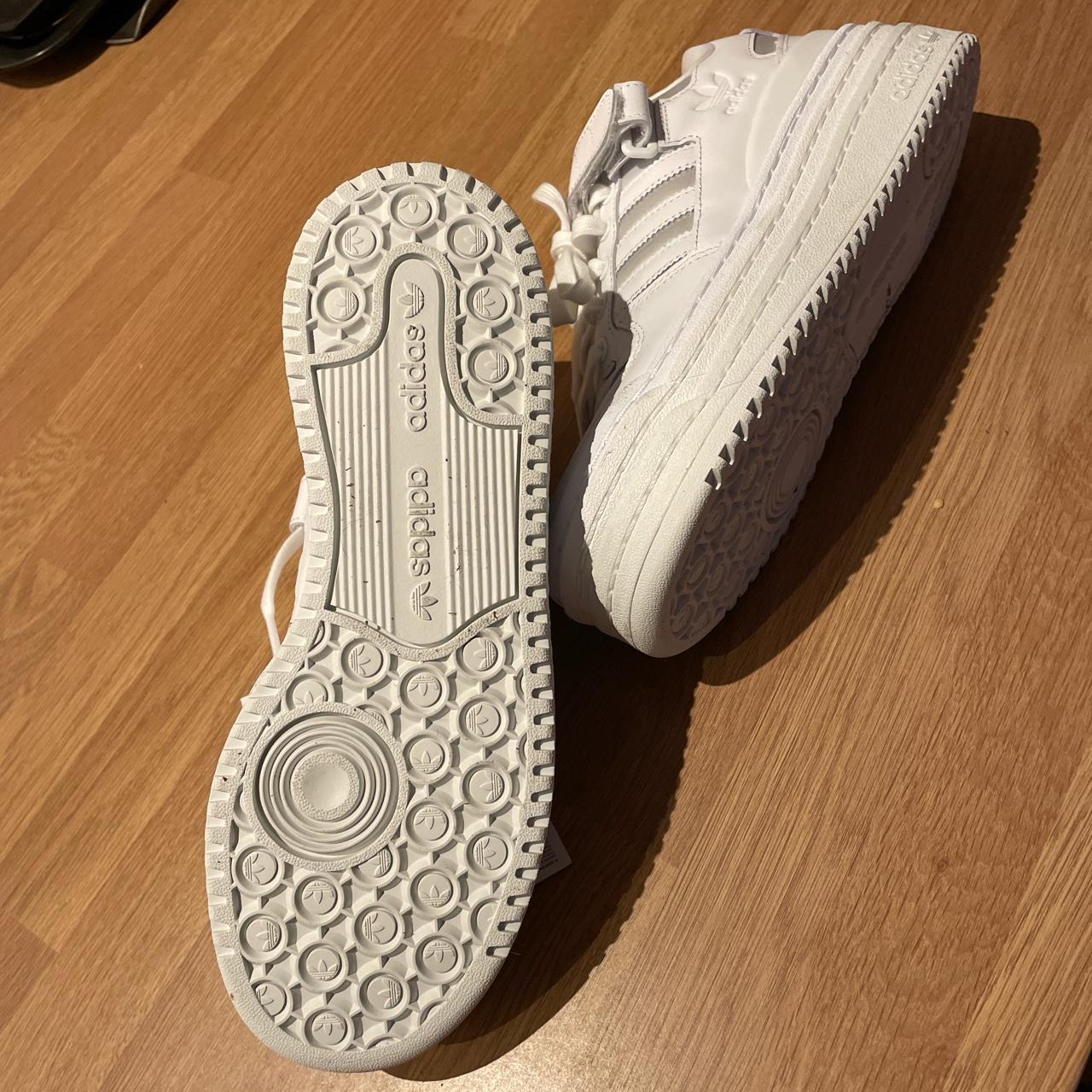 triple white adidas shoes