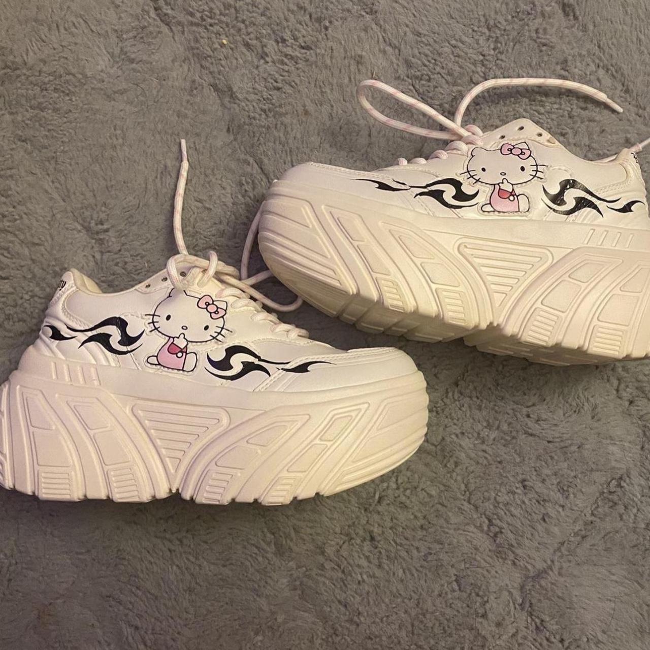 bershka hello kitty platforms