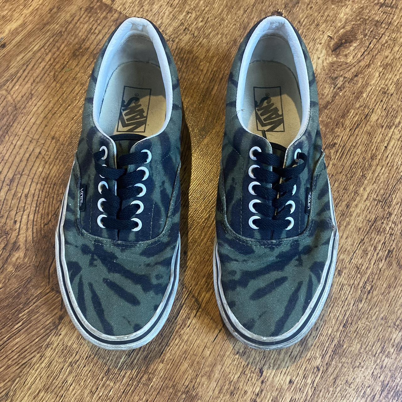 Tie dye low fashion vans