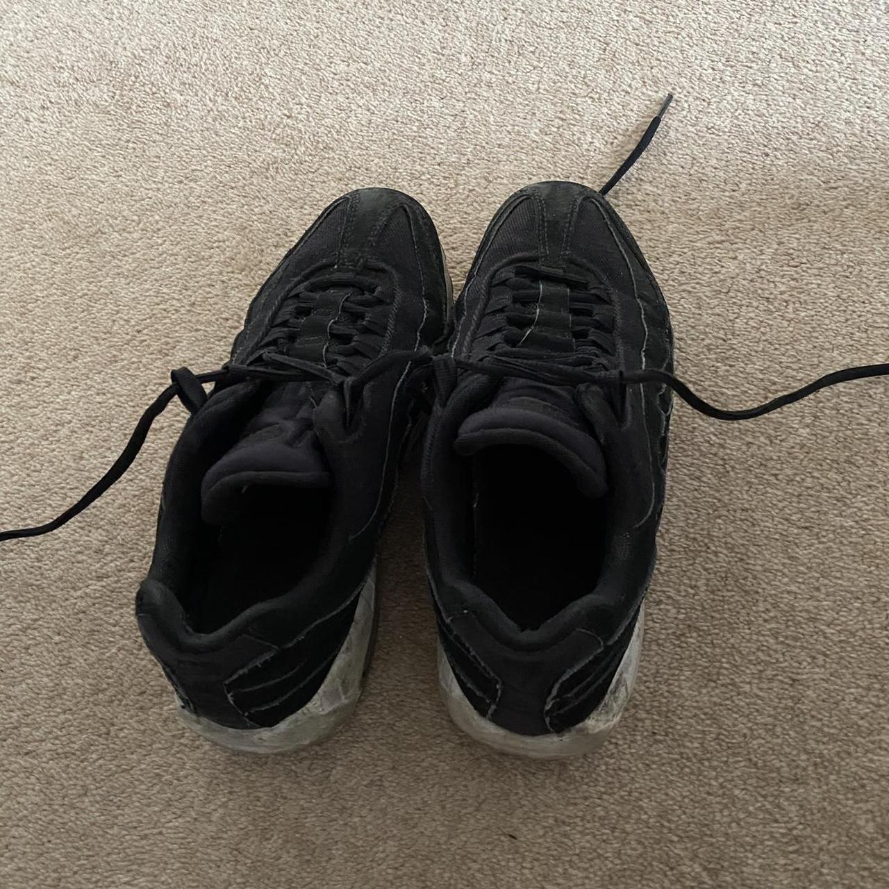 size 6 nike 95s
