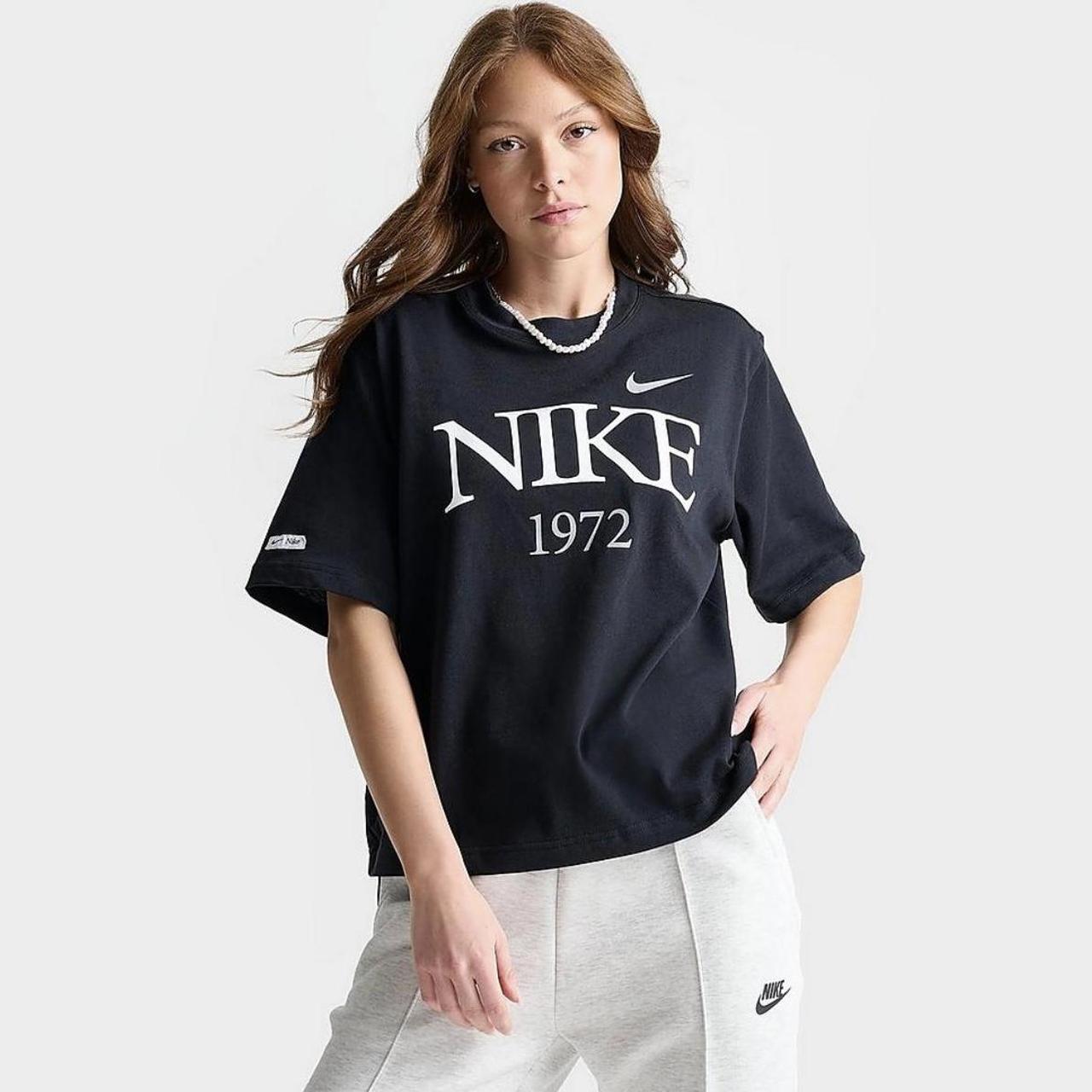 boxy shirt nike t shirt women&#039;s medium