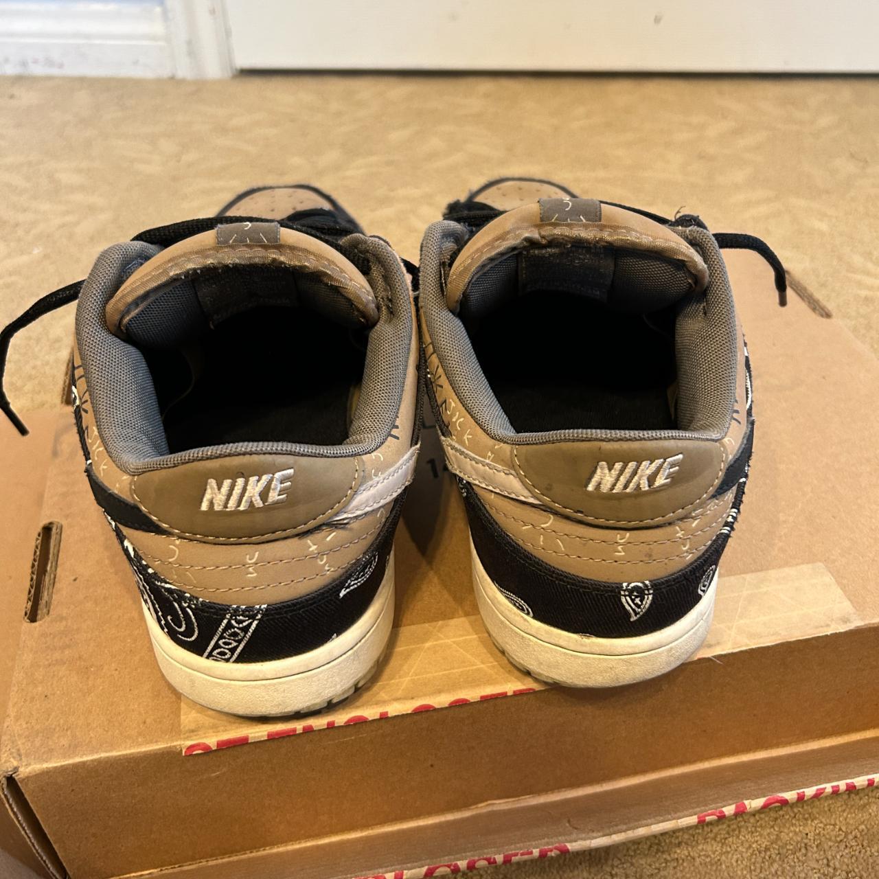travis nike dunks