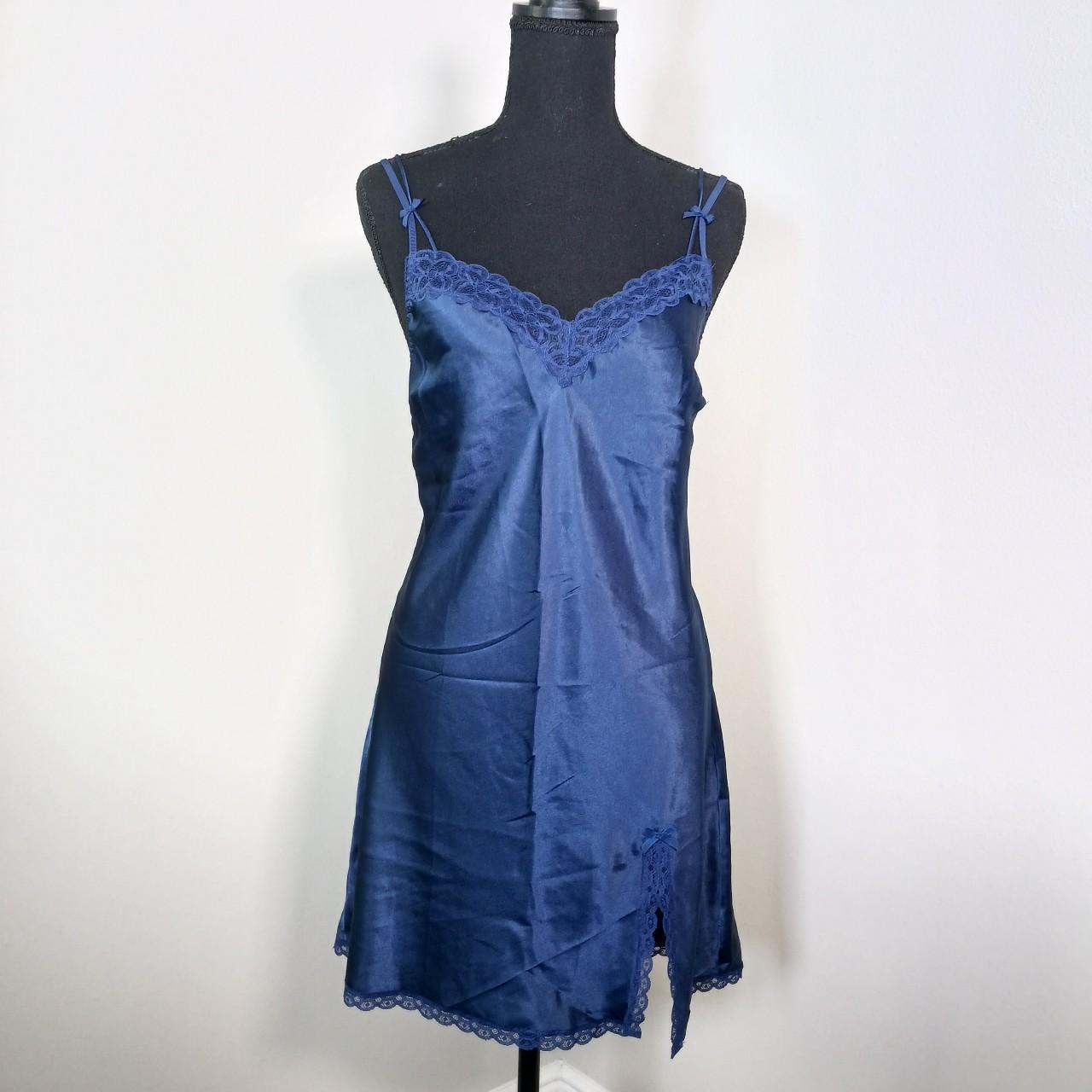 item listed by aparrotlyvintage
