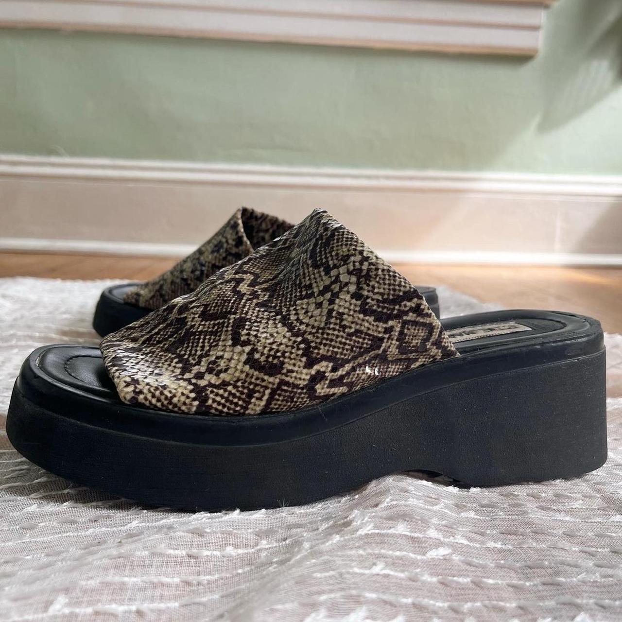 RARE VINTAGE STEVE MADDEN SLINKY Depop