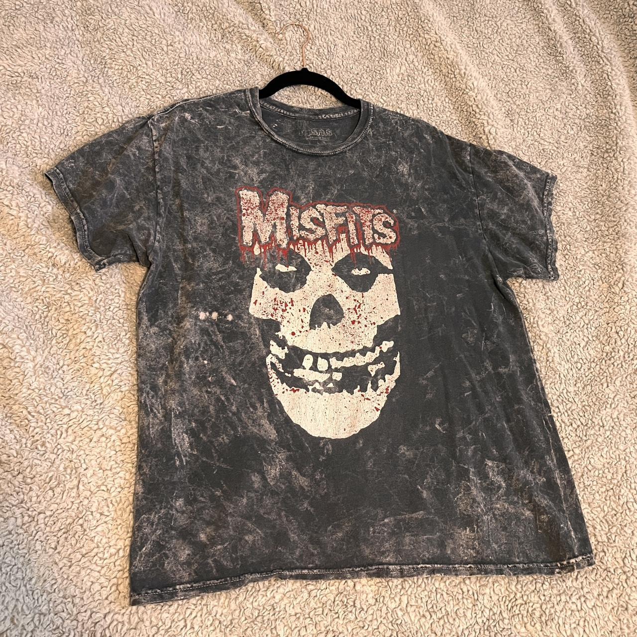 graphic t - Depop