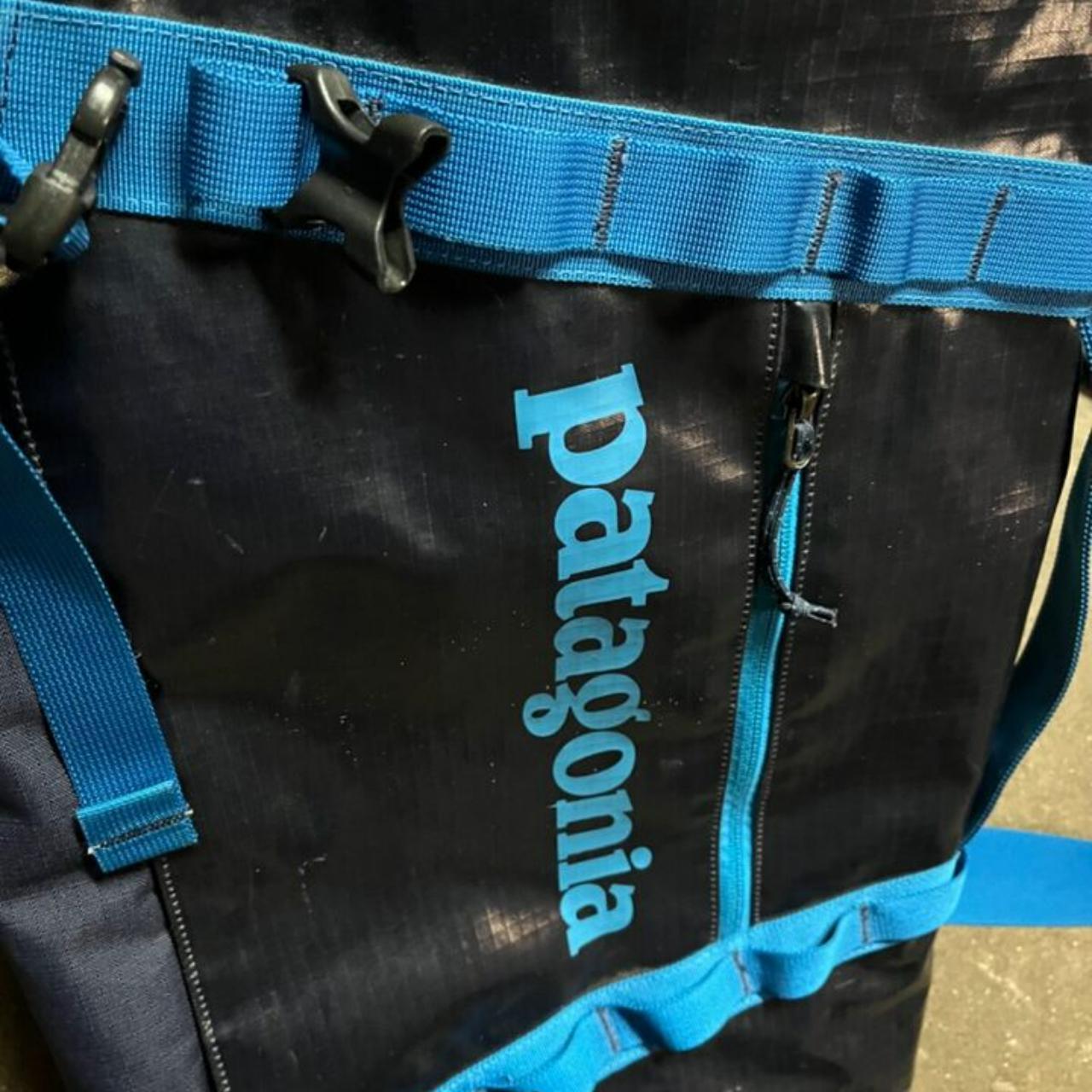 Patagonia popular cobalt blue messenger crossbody bag