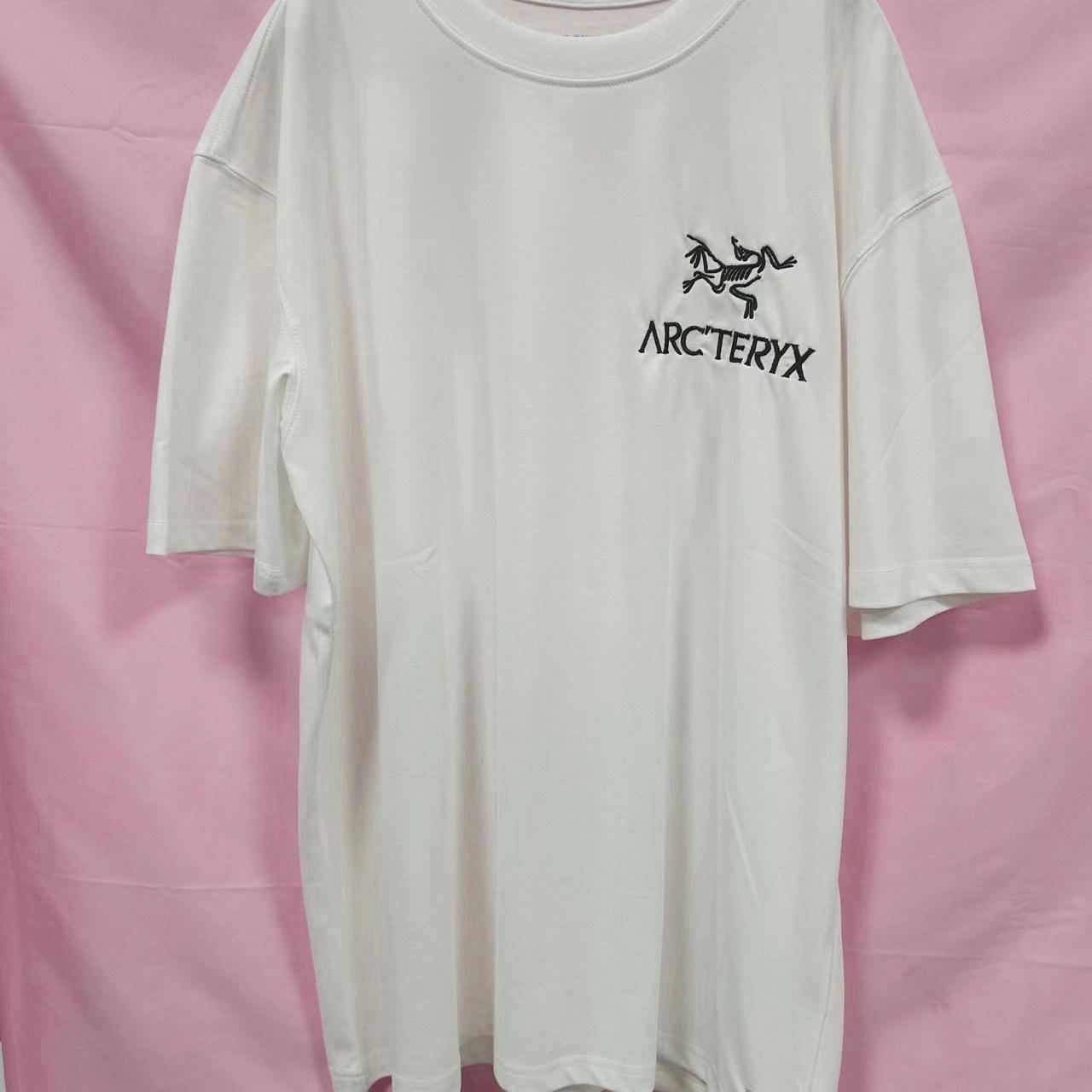 ARC’TERYX Tee White Minimal Tech Street Arcteryx Component Mens T-shirt in White