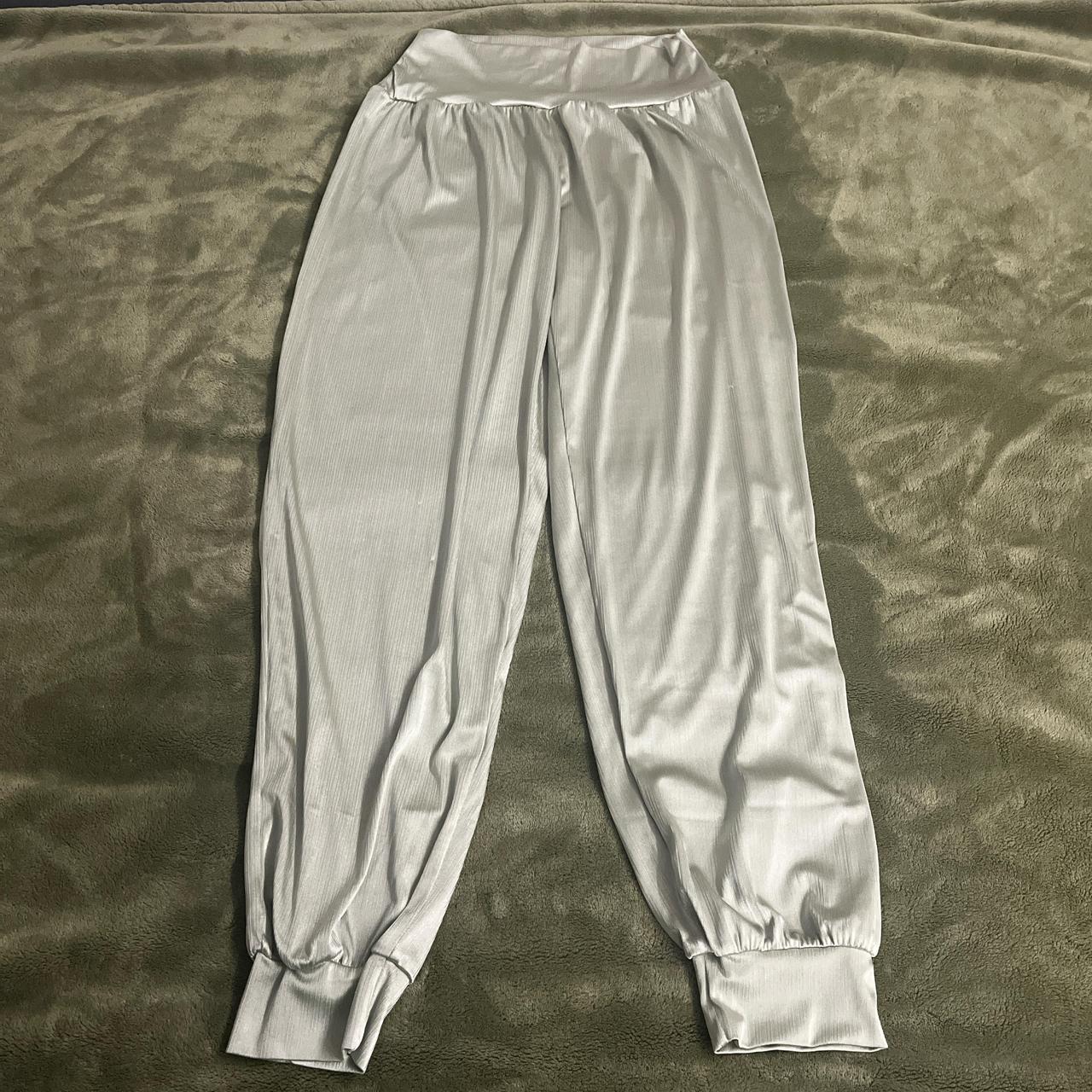 item listed by hollysalternativethrift