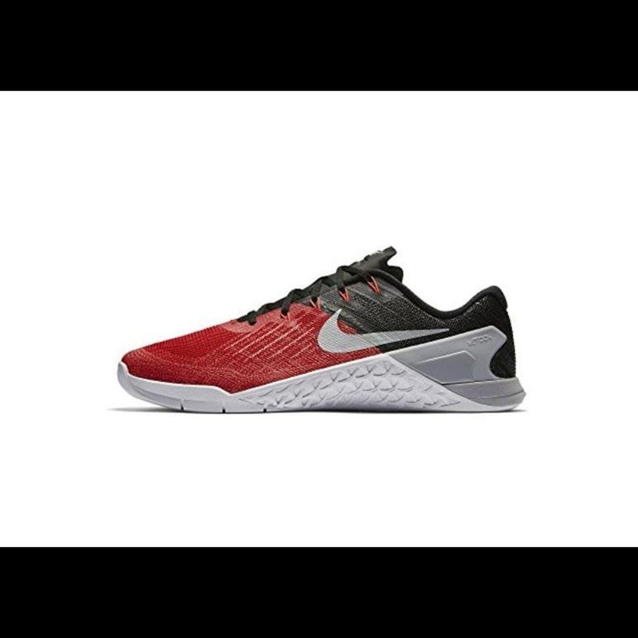 Nike metcon 3 university red hotsell