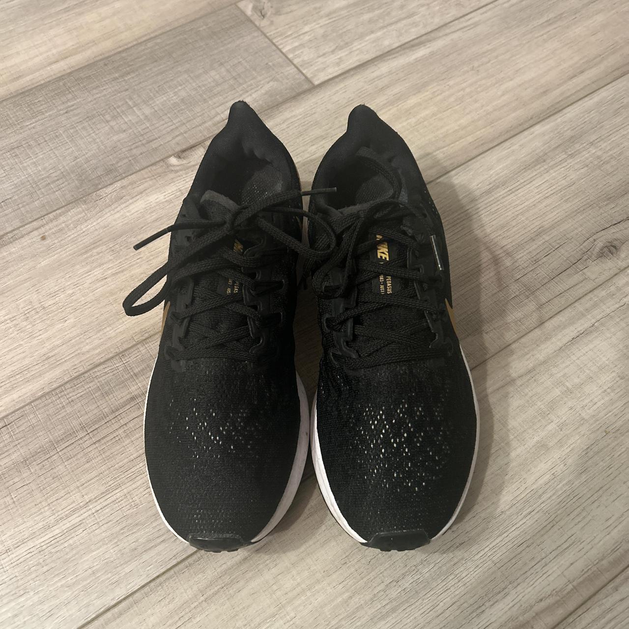 womens nike black and gold