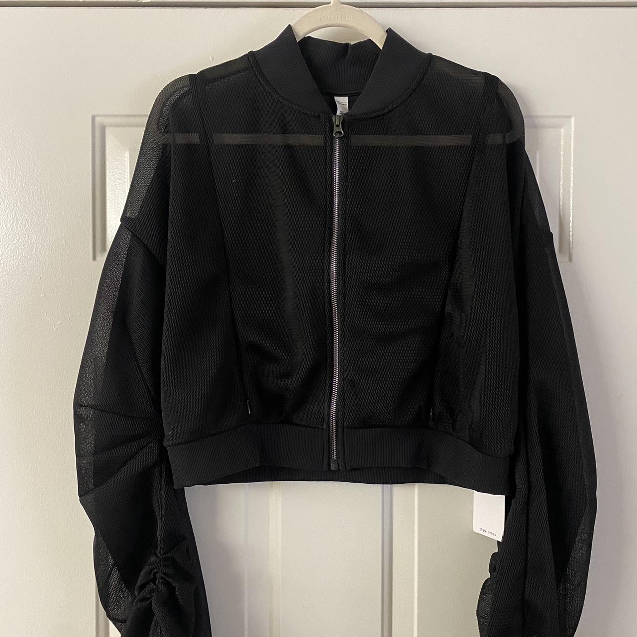 アローヨガ ジャケット Alo Yoga Field jacket 黑 Brand New Alo Field Crop Jacket | Color Black | Size | Depop