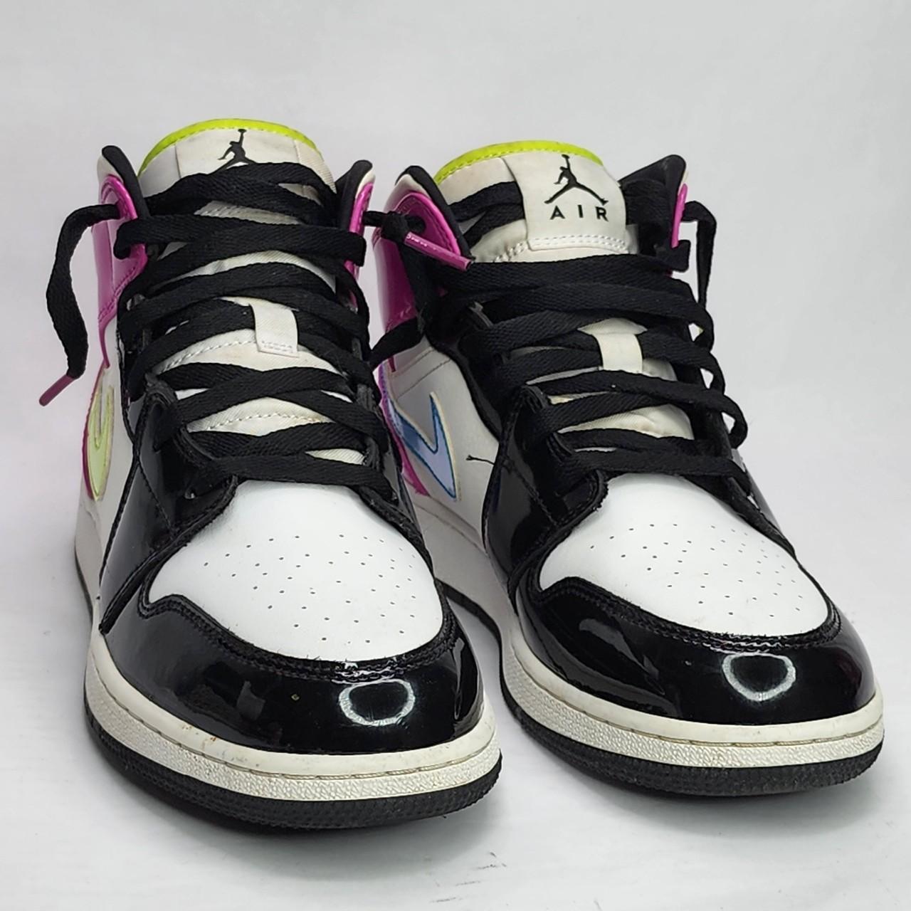 Air Jordan hot 1 Mid SE 'Cyber Active Fuchsia'