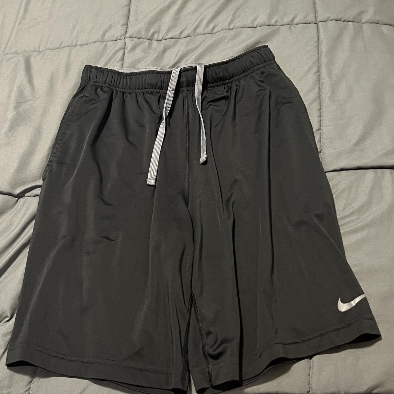 nikerunning shorts