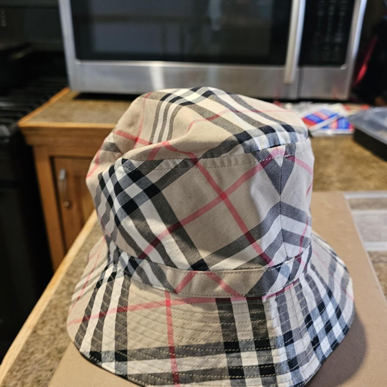 Burberry cap - Depop