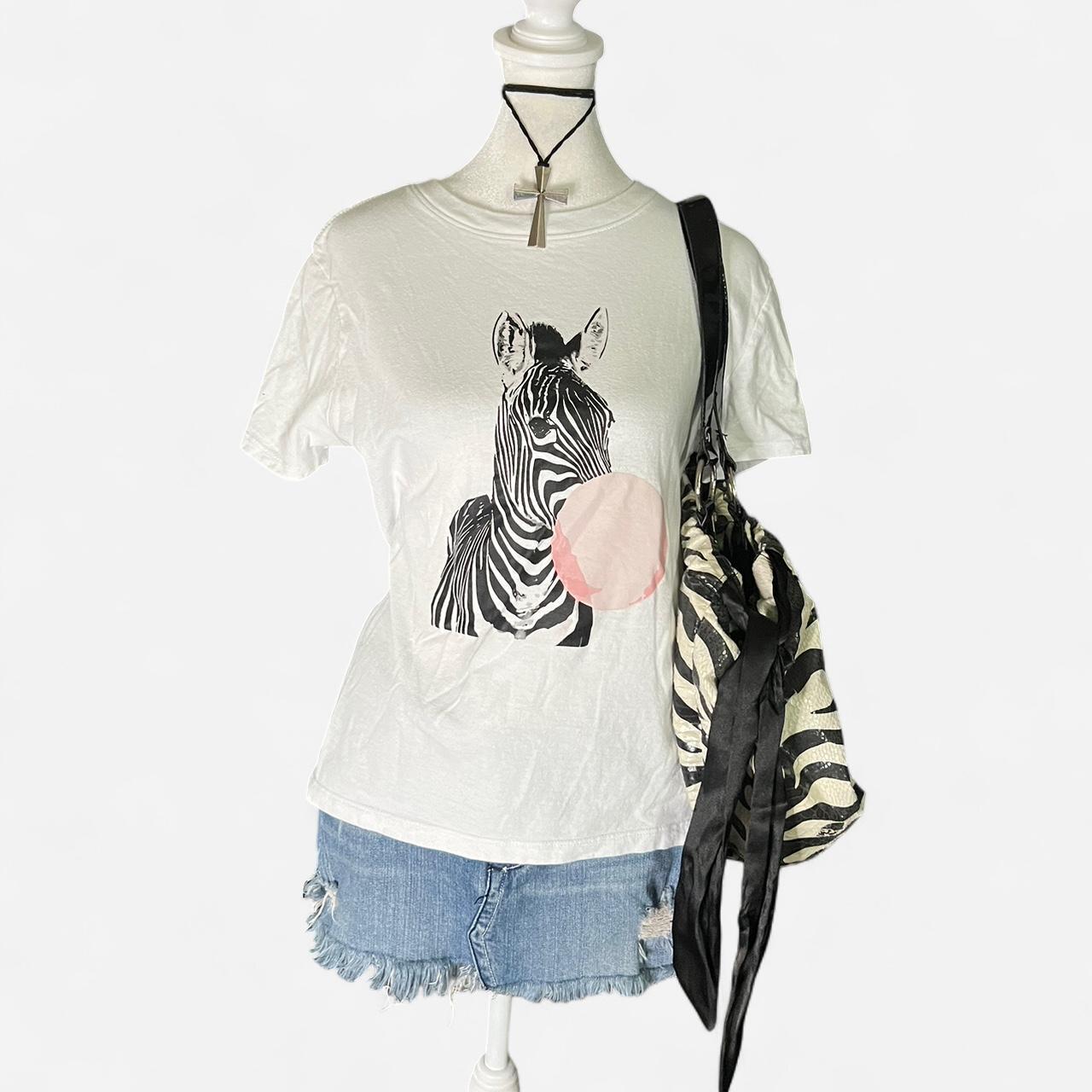 item listed by drowningmysorrowz