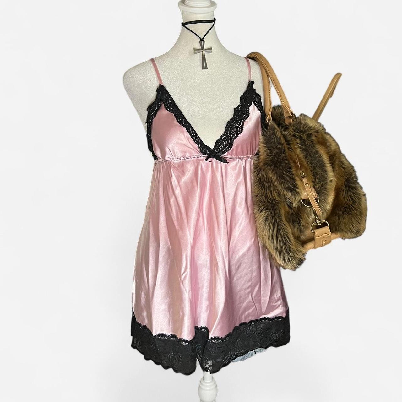 item listed by drowningmysorrowz