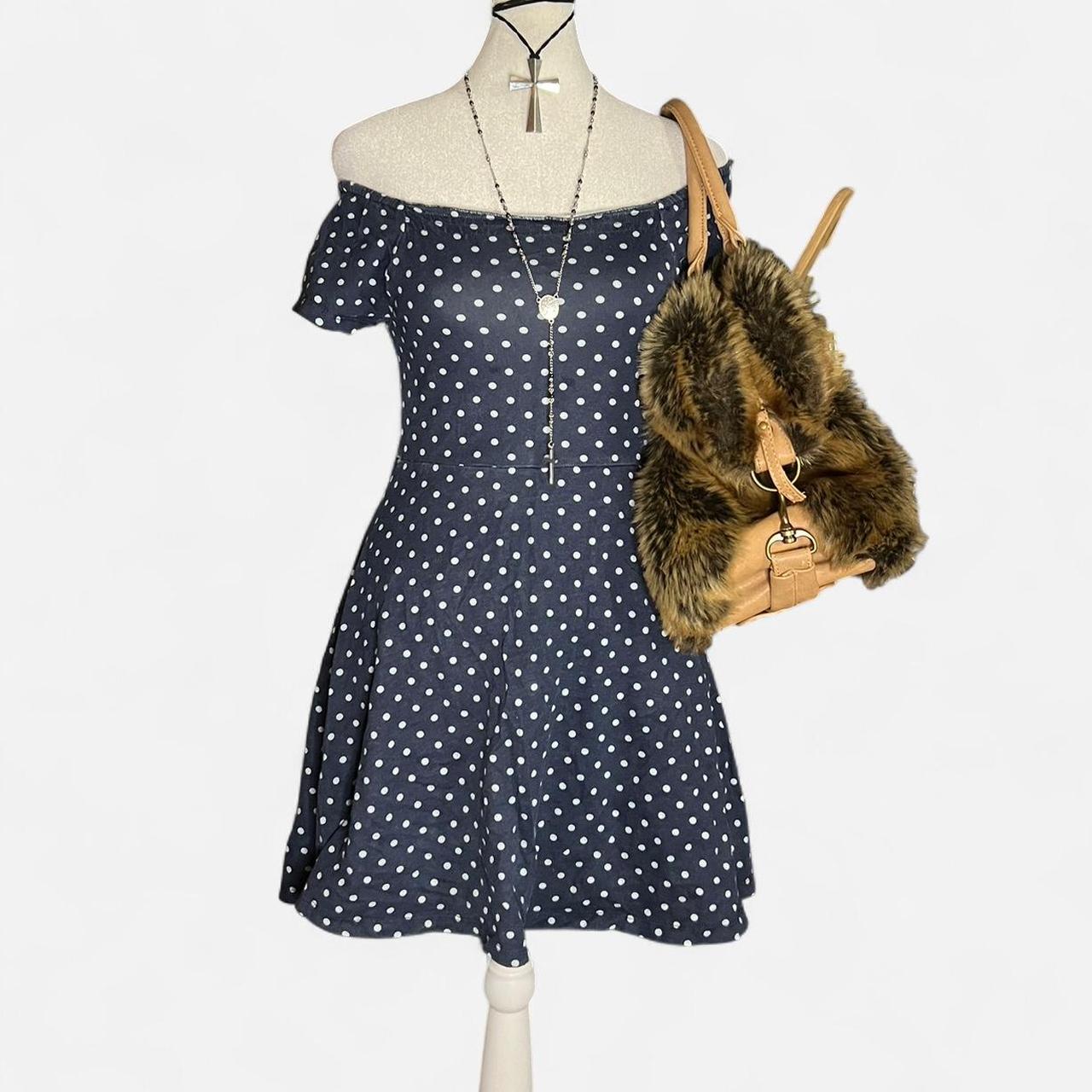 item listed by drowningmysorrowz