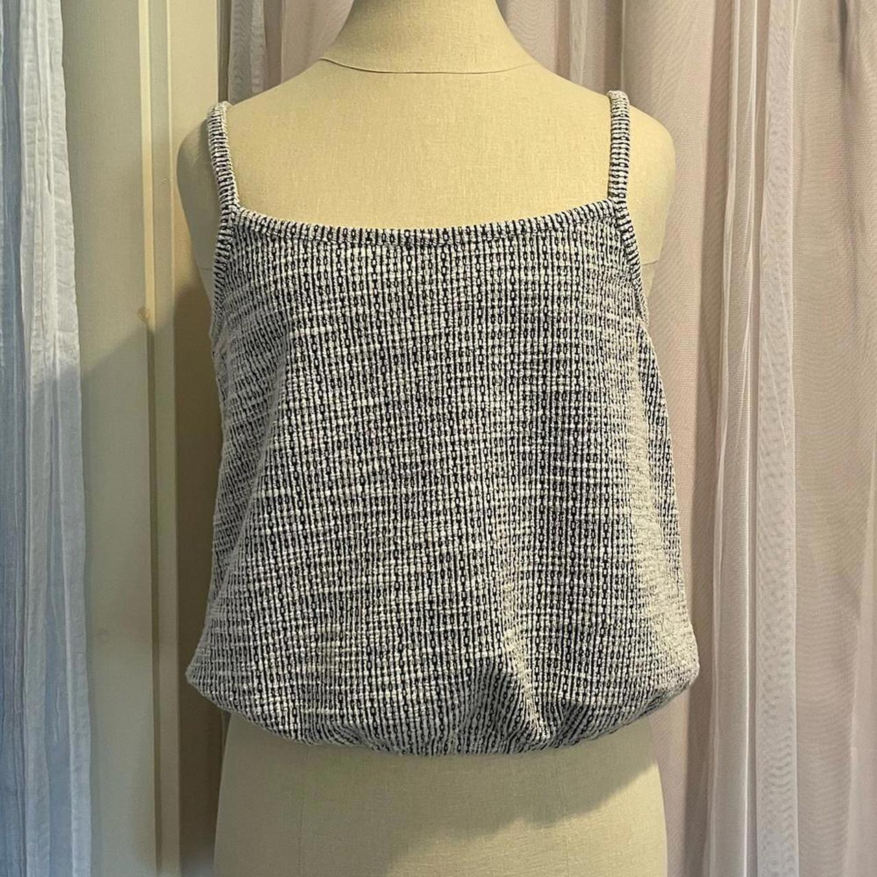 LOFT Textured Tank Top with Elastic Waist Colors... Depop