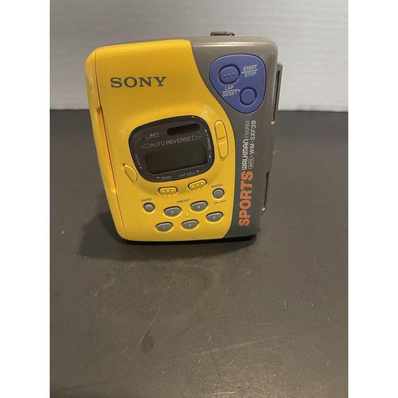 Vintage Sony Sports Walkman FM/AM AVLS WM-SXF39 | Depop Vintage Sony Sports Walkman FM/AM AVLS WM-SXF39 | Depop