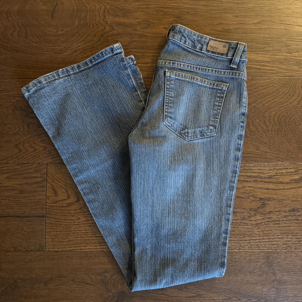 Y2K low rise jeans Size 5 Supper flattering and... - Depop