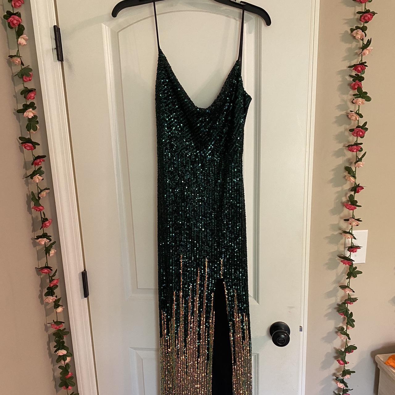 🚨willing to negotiate🚨 - Dillards green sequined... - Depop