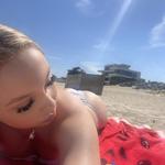 sophiesellsgoods's profile picture