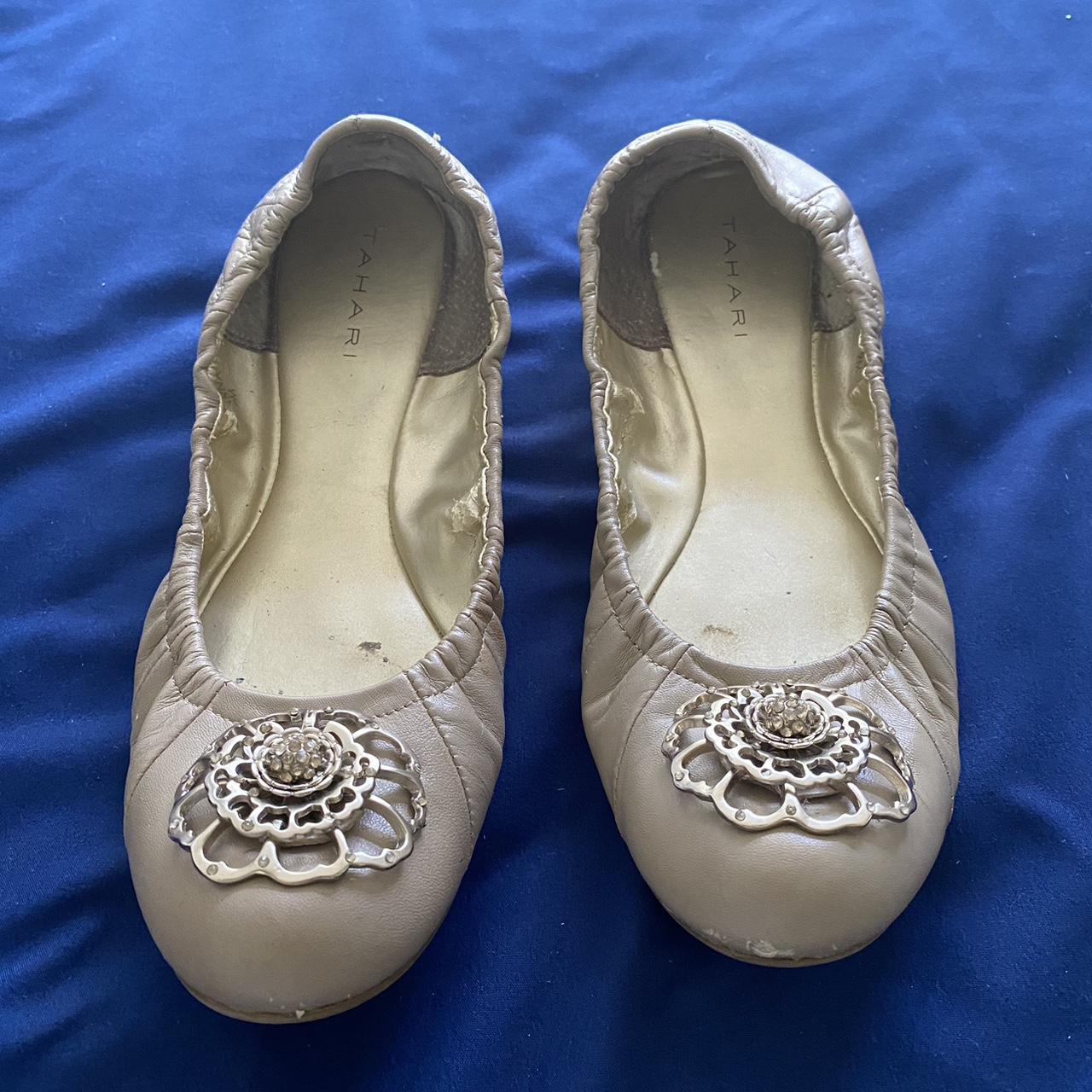 Tahari ballet flats deals