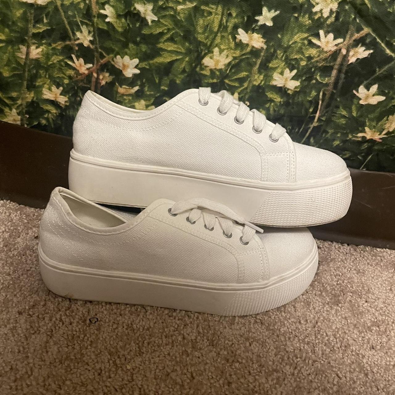 Y2k style SO chunky white canvas lace up sneakers.... - Depop