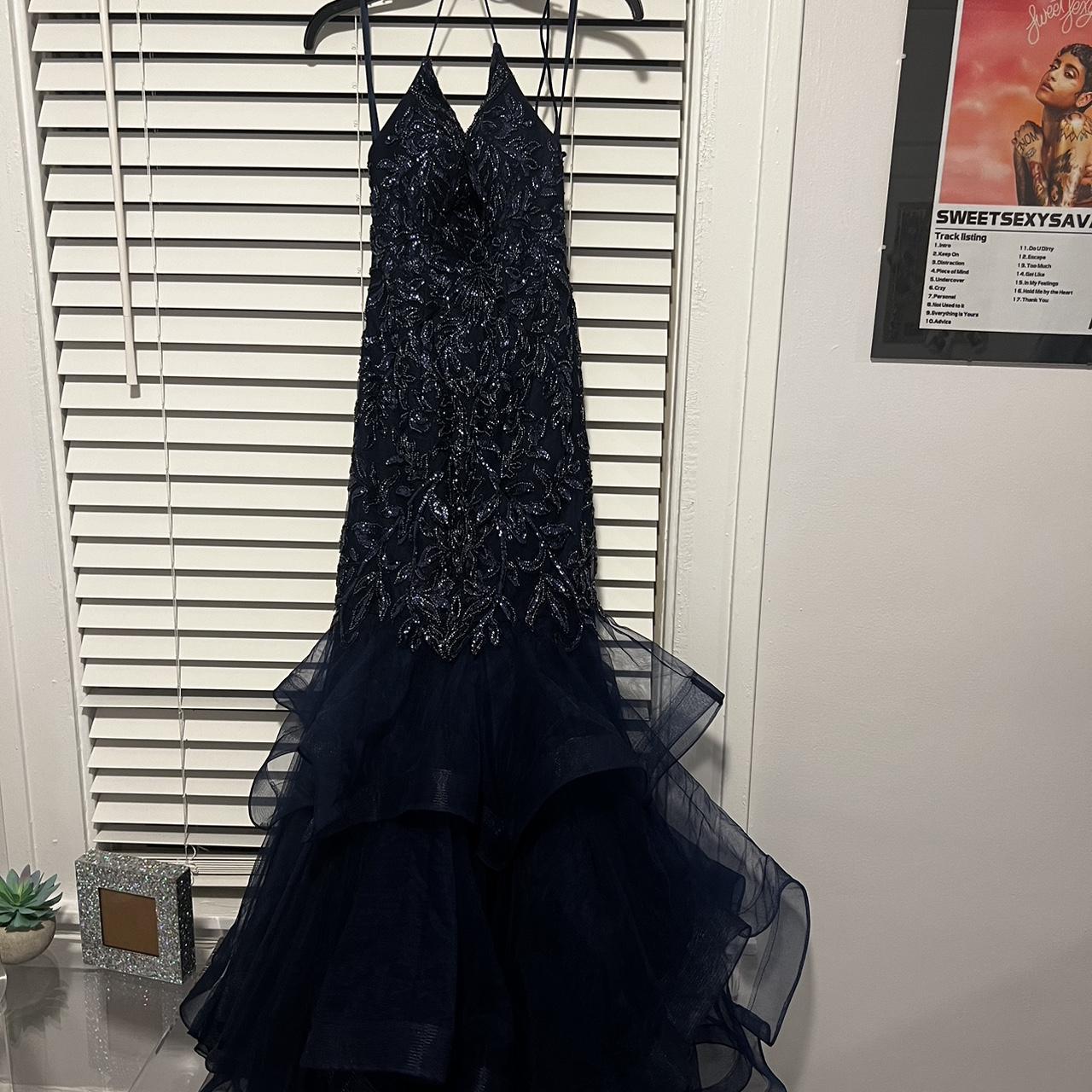 Navy blue prom dress for sale! it’s perfectly