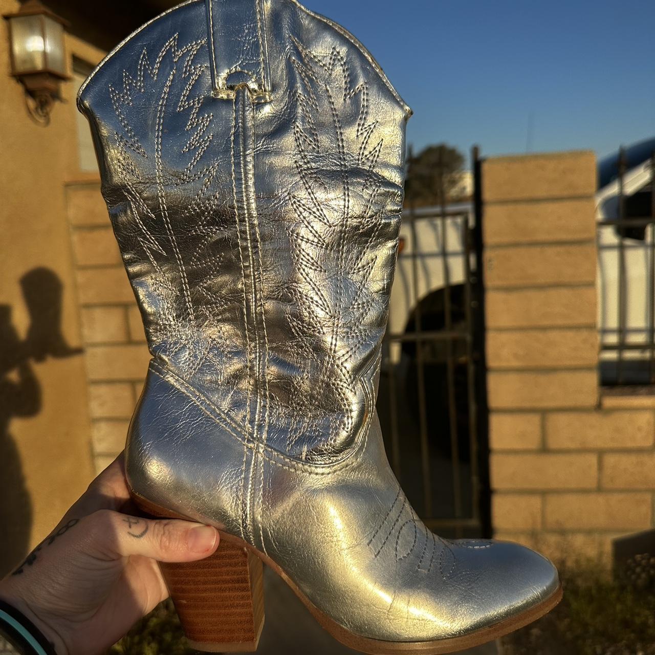 Silver cowboy boots by Miranda lambert. Worn once