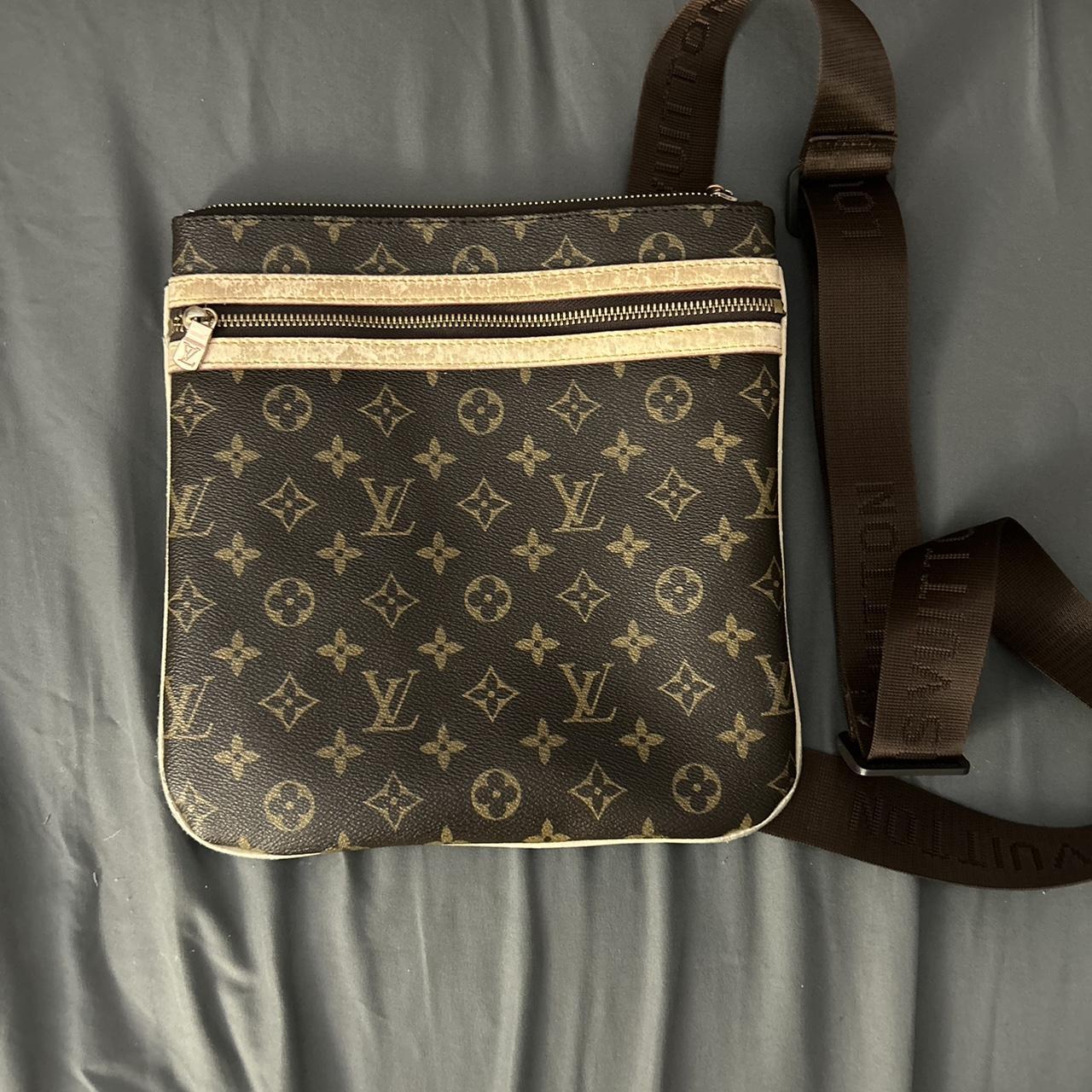 I like new Louis Vuitton bag in good shape in real | Depop