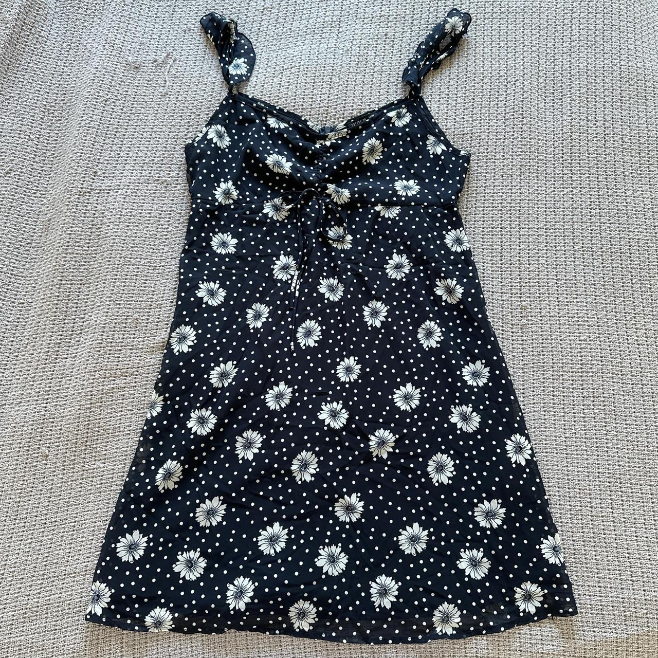 Cotton on summer dress Size M - like size 12 Frills... - Depop