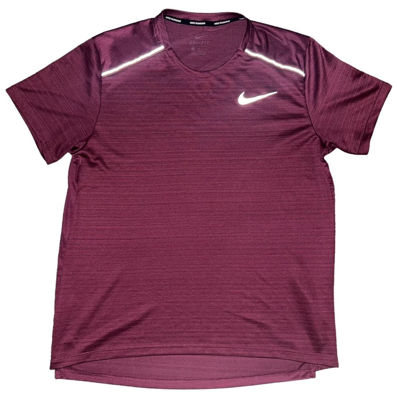 mens burgundy nike t shirt