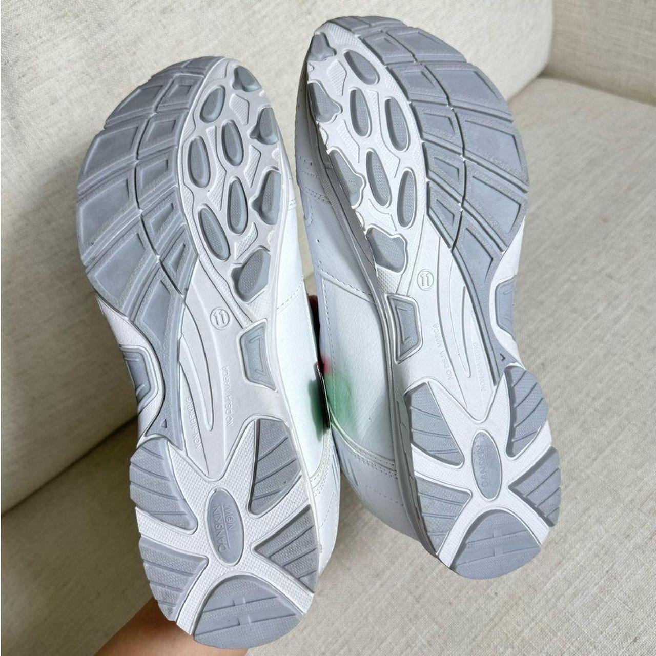 danskin tennis shoes