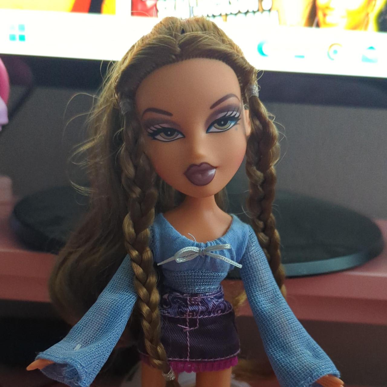 Yasmin Bratz Doll blue outfit (like new) outlet