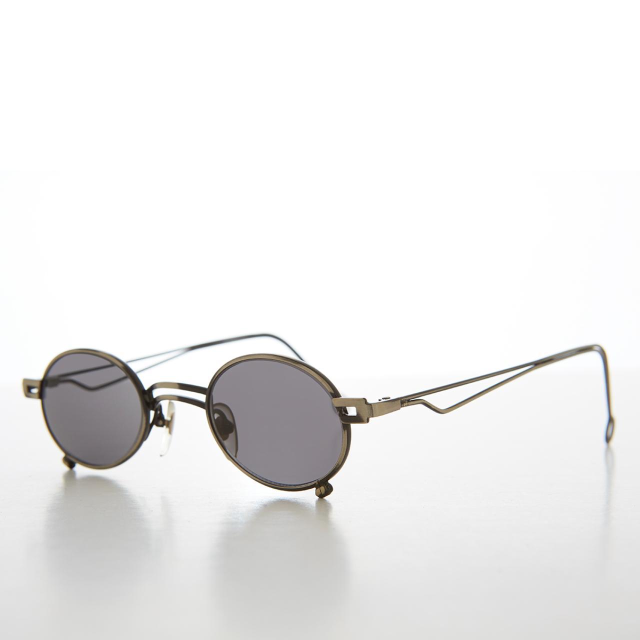 item listed by sunglassmuseum