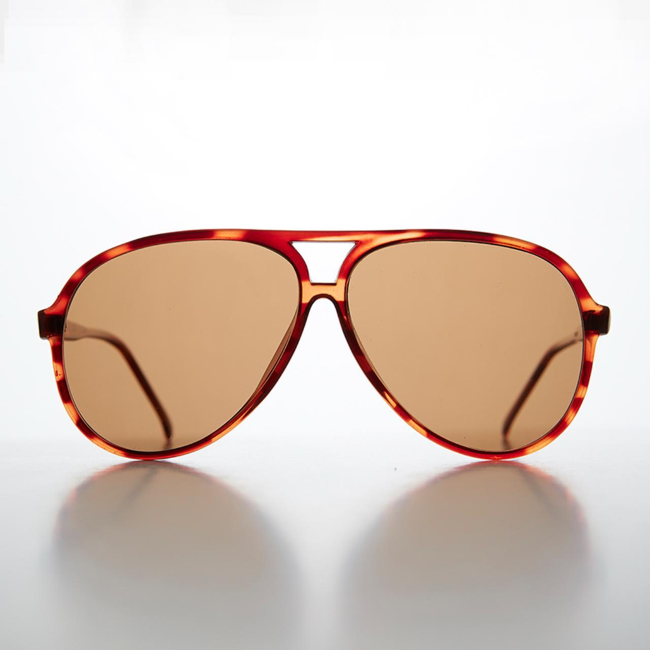 item listed by sunglassmuseum
