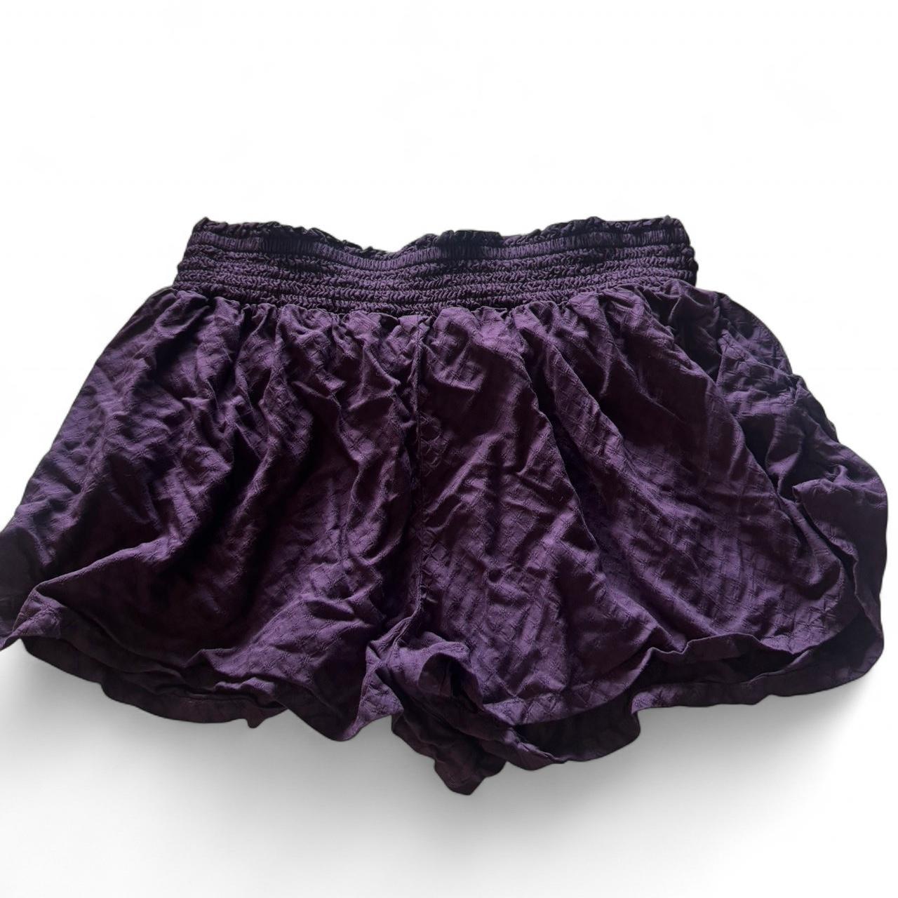 item listed by closetandthingz
