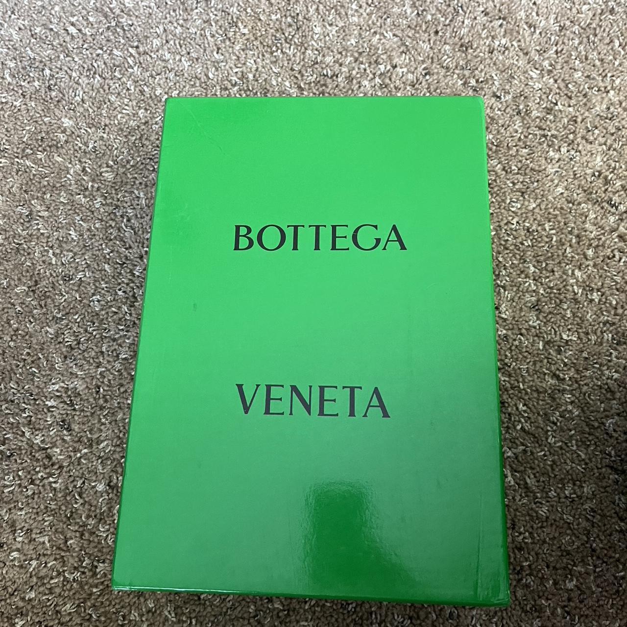 item listed by igotwhtuneed