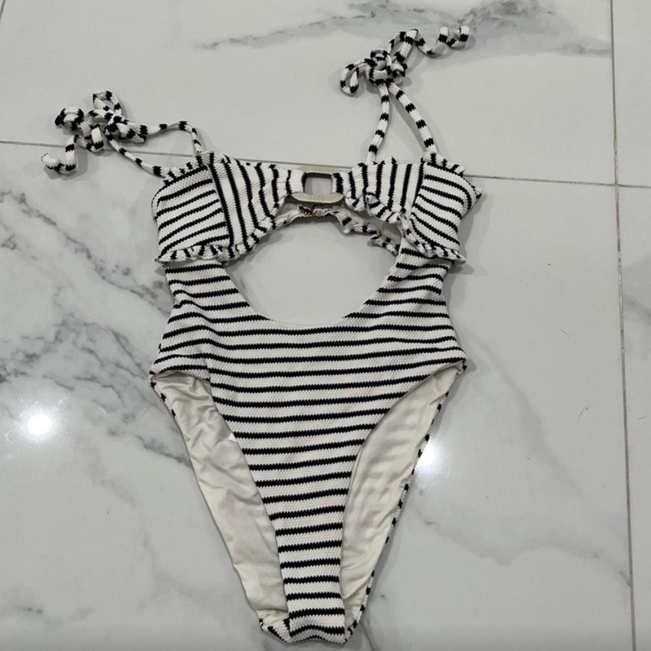 item listed by cornichonpickle
