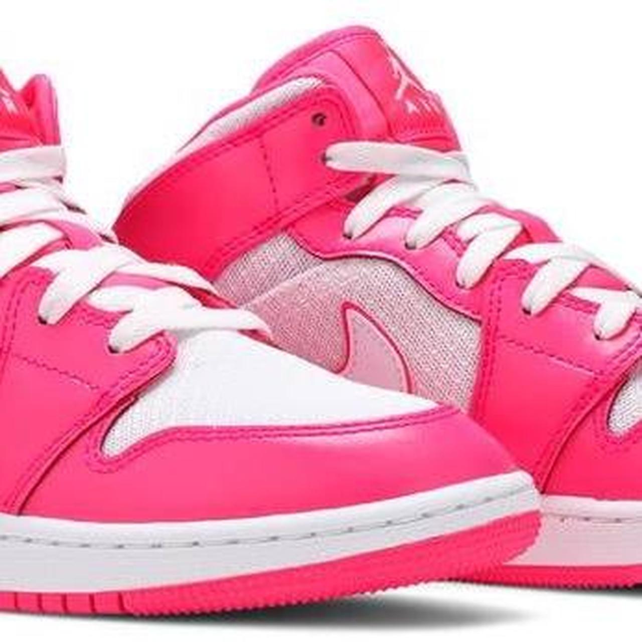 pink nike jordan 1s